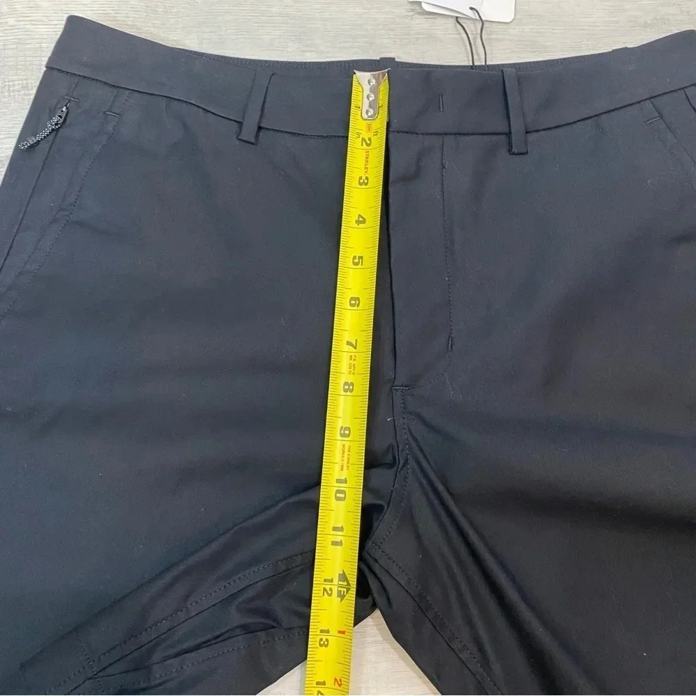 Kit Ace Mens NWT Navigator Essential Shorts Size 34 8in Inseam Black - Slim Fit